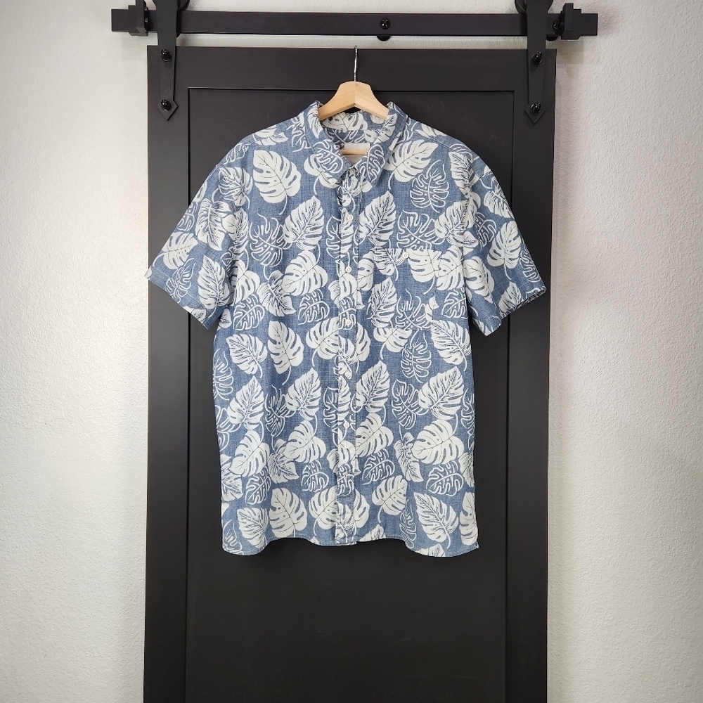 America Eagle Outfitters Button Up Short Sleeve Plant Print Shirt Size XXL